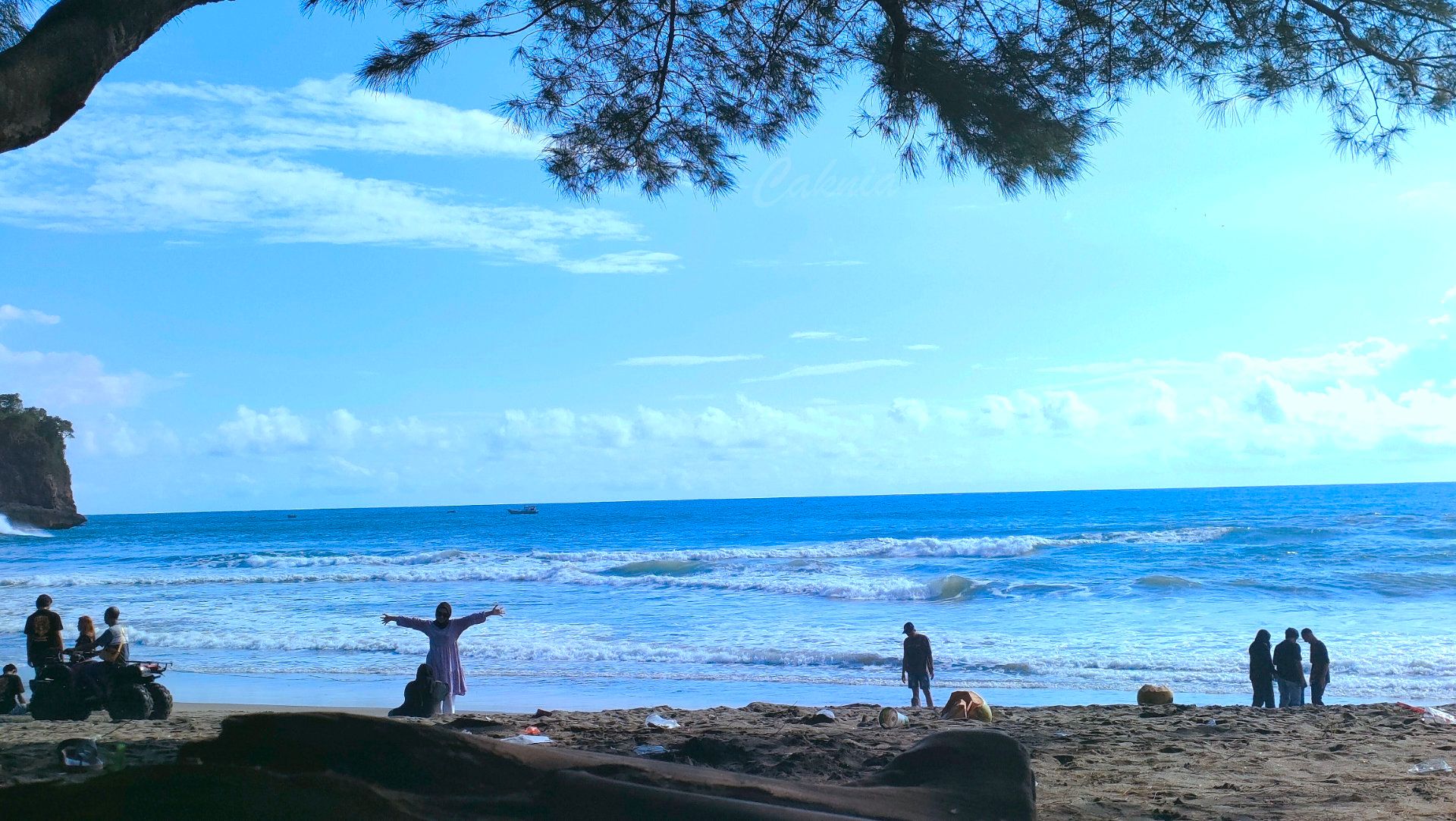 Pantai Serang Blitar, Pesona Pantai Selatan Jawa untuk Healing Sejenak